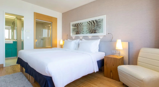 Номер Premium с видом на реку Radisson Blu Hotel, Hamburg
