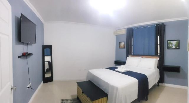 Luxurious Bjorn Chateau, Comfortable and Secured, Prenota Hotel Kingston Giamaica