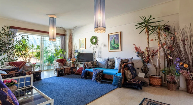 Апартаменты с балконом Bright Comfy Flat near Beach & City Center