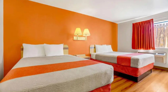 Четырёхместный номер Deluxe Motel 6-Espanola, NM