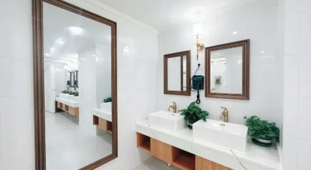 Кровать в общем номере (мужской номер) Hangzhou JZ Youth Hostel West Lake Wulin Square Branch