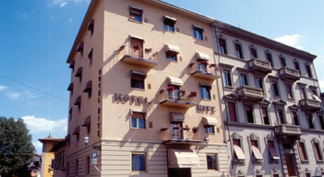 Hotel Ritz, Забронировать Отель Отели Флоренции с завтраком, рядом с Баптистерий сан Джовани, Завтраки