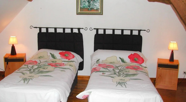 House With 2 Bedrooms in Saint-pierre-la-vieille, With Enclosed Garden, Забронировать Отель Гарсель-Секвиль Нижняя Нормандия