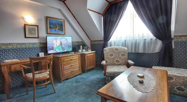 Люкс с балконом и с красивым видом из окна Hotel Odeon