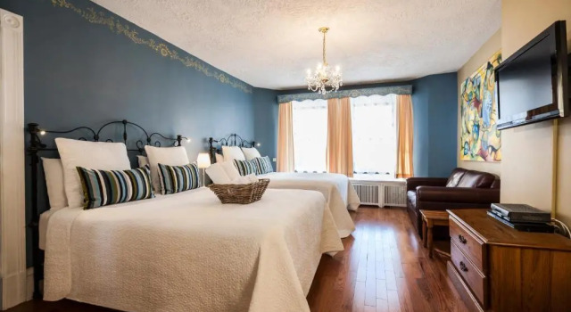 Четырёхместный номер Superior Hotel Chateau de lArgoat