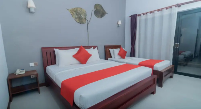 Семейный номер Standard с балконом и с видом на бассейн New Riverside Hotel