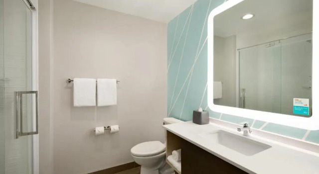 Четырёхместный номер Standard avid hotel Lexington - Hamburg Area by IHG