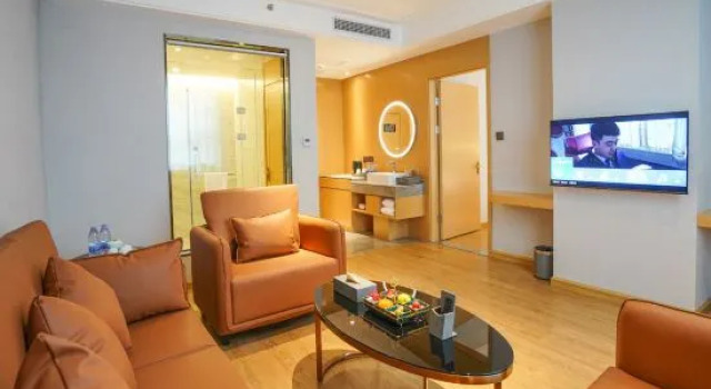 Business Suite Ezzi Hotel