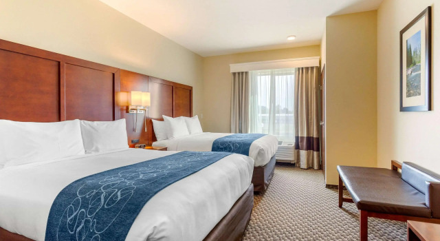 Comfort Suites Burlington near I-5