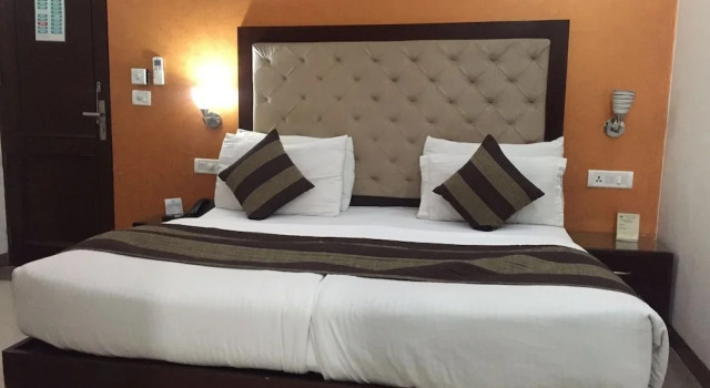 Mahalakshmi Palace hotel, Забронировать Отель Фаридабад штат Харьяна