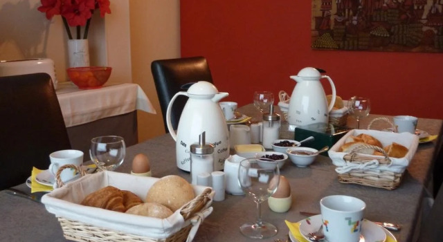 B&B Amaryllis Zonnebeke / Ieper / Ypres, Rezerwuj Bed and Breakfast Hotele w Bruksela z parkingiem, Parking
