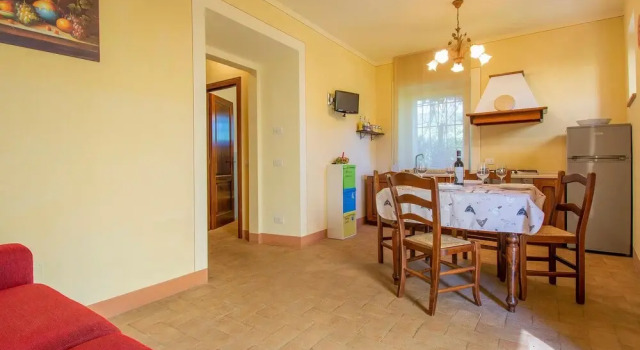 Amazing Apartment in Lamporecchio With Sauna, Wifi and Indoor Swimming Pool, Prenota Appartamento Hotel a Lamporecchio con piscina, Piscina