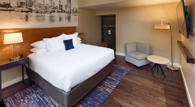 Hotel RL Baltimore Inner Harbor, Buchen Sie Hotel Inner Harbor Baltimore, in der Nähe von Johnston Square