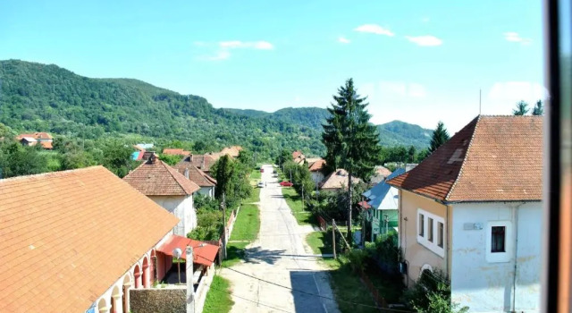 Коттедж Turnul Mareșalului -Casă de Vacanță cu Panoramă 360 în Inima Naturii, lângă Transfăgărășan