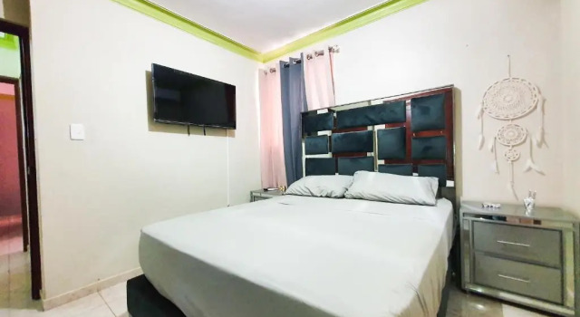Апартаменты с 3 комнатами Lovely 3-bedroom unit with free parking, wifi.