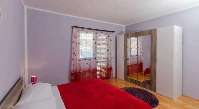 Apartments Amavi, Забронировать Апартаменты/квартира Винишче Trogir Riviera, рядом с Пляж Купиница
