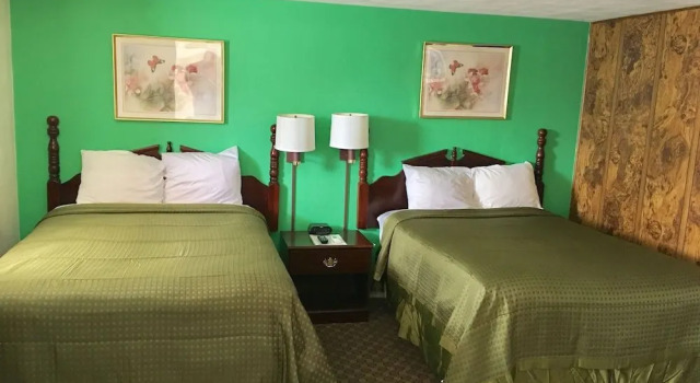 Traveler's Inn Motel, Book Motel Hoteller i Olney med parkering, Parkering