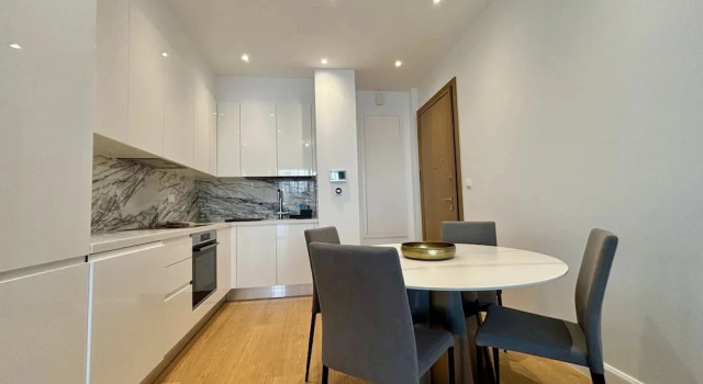 Коттедж Oxford House Apartment