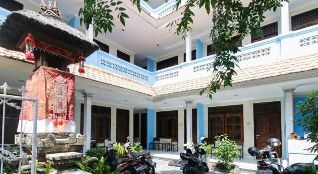 Wijaya Guesthouse Kuta RedPartner, Забронировать Отель Отели в центре Легиан, в центре
