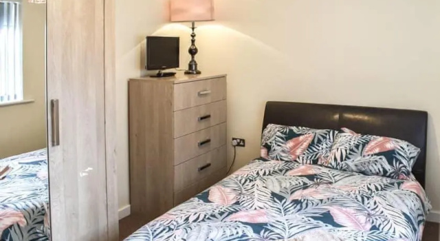 ThreeStorey Townhouse - Free parking, Забронировать Отель Отели Западного Йоркшира с парковкой, Парковка