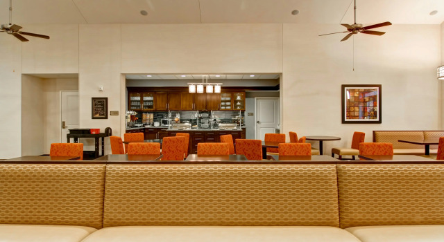 Homewood Suites by Hilton Woodbridge, Забронировать Отель Отели и гостиницы Вудбриджа, Отель