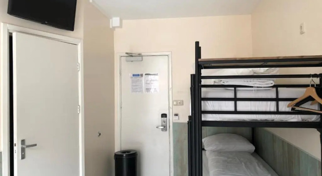 Семейный номер Standard Hotel Damrak Inn