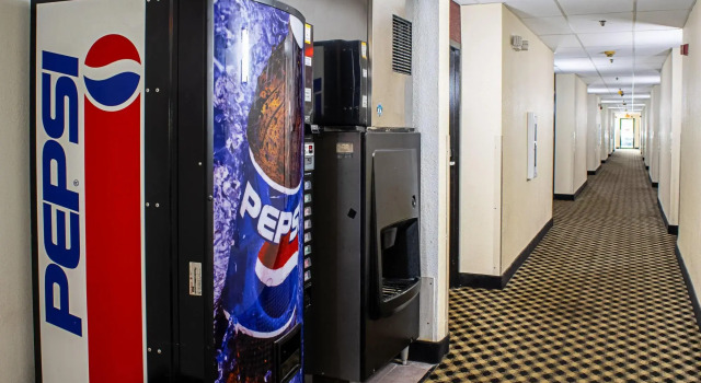 Red Roof Inn and Suites Middletown - Franklin, Buchen Sie Hotel Ziesar Brandenburg
