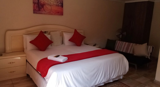 Carnival View Guest Lodge and spa, Prenota Affittacamere Boksburg Gauteng
