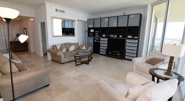 Amazing 4 Bedrooms, 5 Bath + Den Penthouse At La Perla, Đặt Căn hộ Sunny Isles Beach Bãi biển Miami
