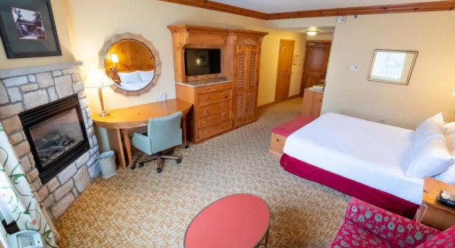 Двухместный номер Standard с видом на озеро Oglebay Resort