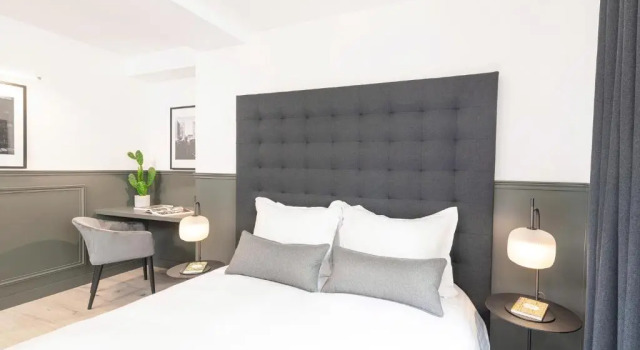 LivinParis - Luxury 4 Bedrooms Le Marais I, Забронировать Отель 10-й округ: Республика Париж, рядом с Станция метро Rambuteau