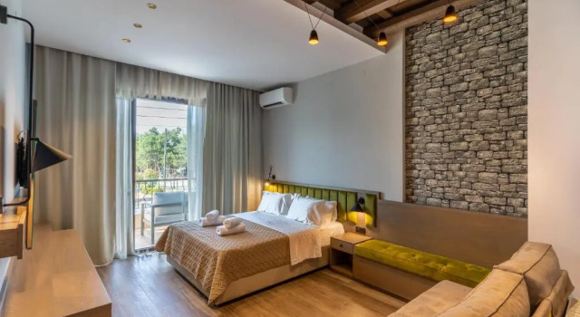 Двухместный номер Deluxe с балконом LYDIA suites and rooms