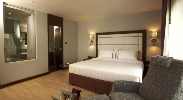 Двухместный номер Deluxe Отель Sukhumvit Suites