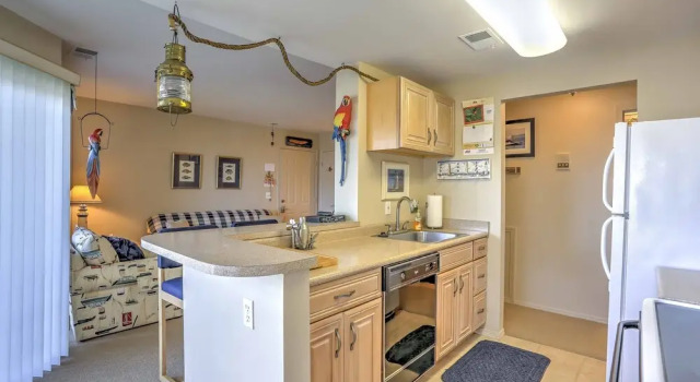 Апартаменты Charming Port Clinton Condo w/ Community Amenities