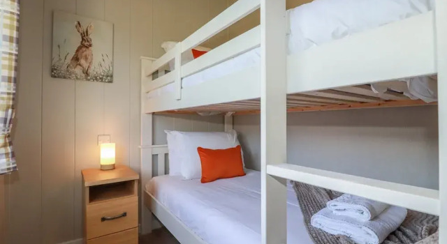 4 Meadow Retreat