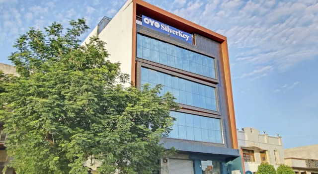 SilverKey Executive Stays 44787 Raja Park 1, Rezervovat Hotel Adarsh Nagar 