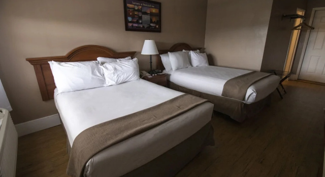 Четырёхместный номер Deluxe с балконом Inn on the Hudson