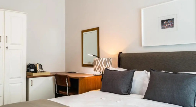 Двухместный номер Standard с видом на бассейн Waterstone Lodge
