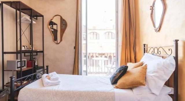 Одноместный номер Standard с балконом Golden Rooms Piazza di Spagna