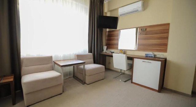 Двухместный номер Standard с балконом Bruxelles Guesthouse Craiova
