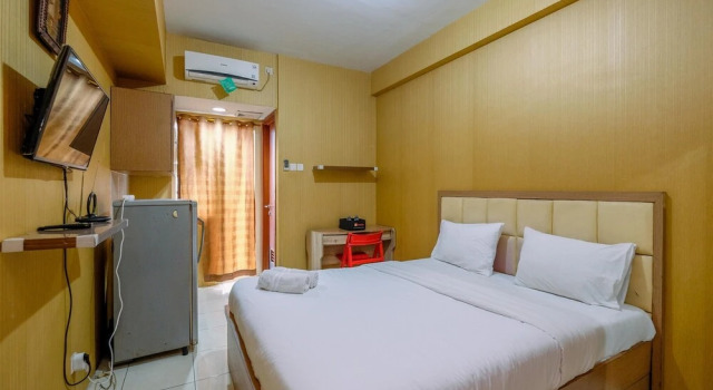 Comfort And Modern Studio At Margonda Residence 4 Apartment