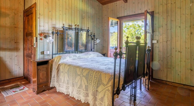 Awesome Home in San Giovanni Teatino With 2 Bedrooms, Book Hotel Hotels in Abruzzo with Parking, Parking