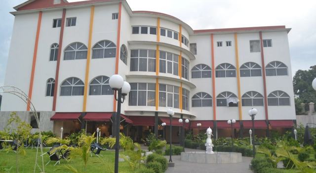 Le Jardin d'eden 2, Prenota Hotel Bingerville Abidjan