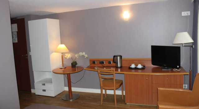 Hotel Metropolitain, Забронировать Отель 11-й округ: Бастилия Париж, рядом с Курон