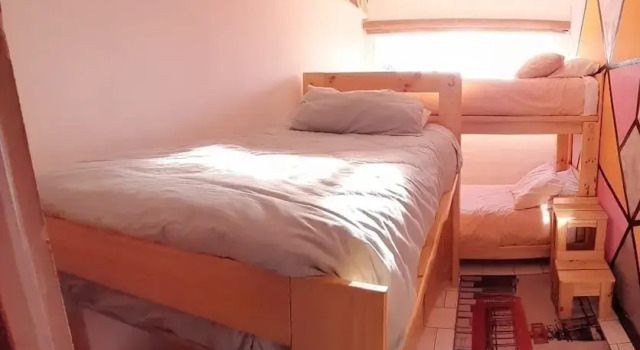Кровать в общем номере (женский номер) с красивым видом из окна Aji Verde Hostel