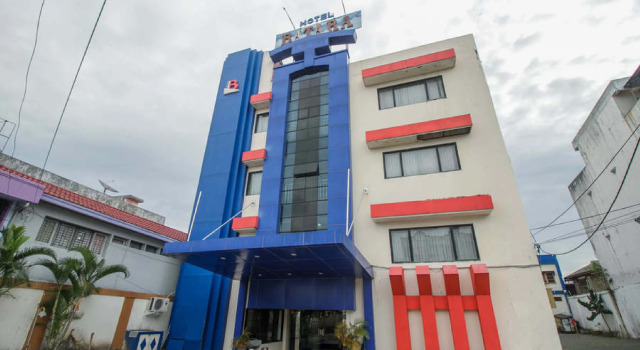 RedDoorz Plus near Taman Siring