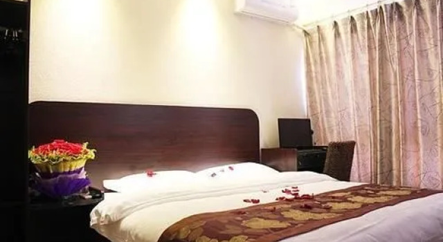Hengruifeng Hostel, Rezerwuj Hostel Hotele w Kunming z parkingiem, Parking