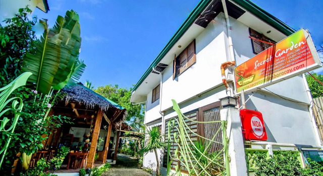 RedDoorz Plus @ Secret Garden Boracay