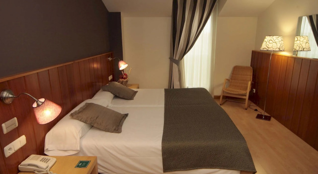 Hotel Iriguibel Huarte Pamplona, 预订 酒店 华尔特 纳瓦拉