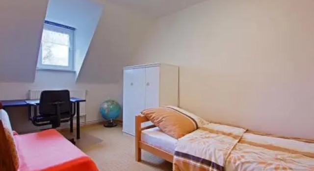 4 Private Single Rooms (4791)
